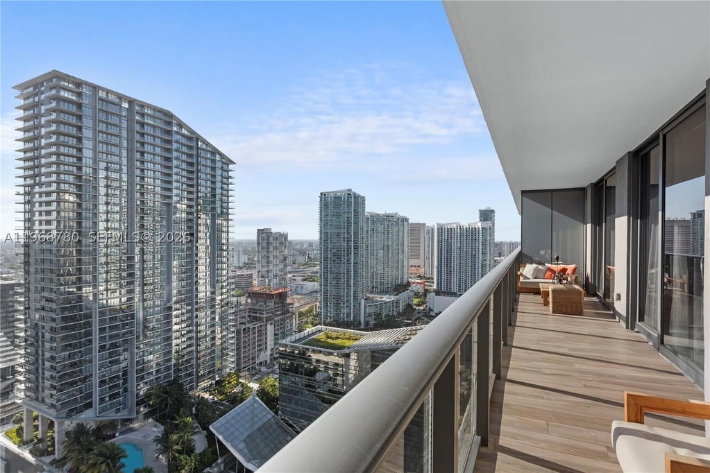Real estate property located at 801 Miami Ave #3310, Miami-dade, 801 Sma Residences Condo, Miami, FL