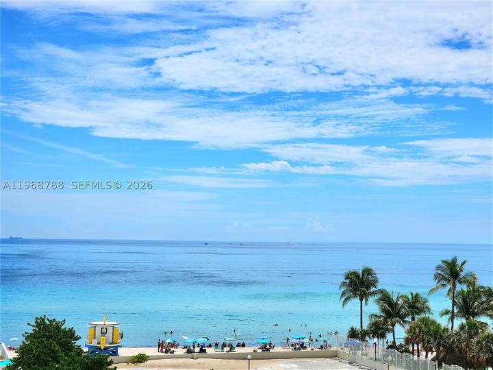 Real estate property located at 3725 Ocean Dr #620, Broward, Sea Air Towers Condo, Hollywood, FL