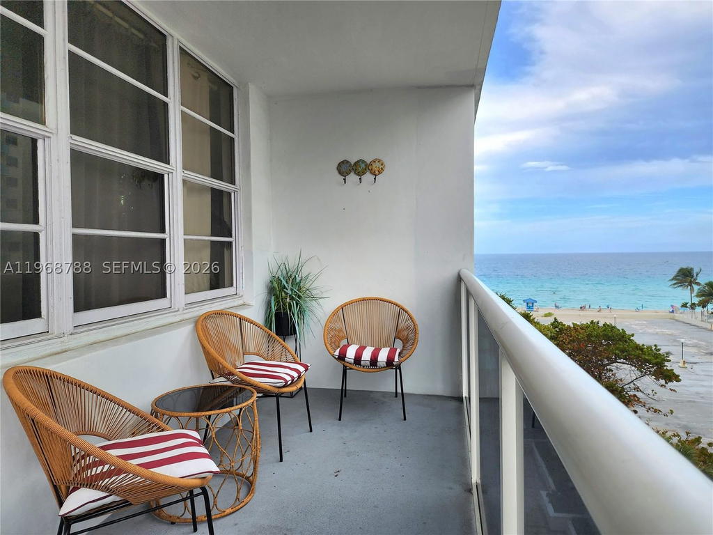 Real estate property located at 3725 Ocean Dr #620, Broward, Sea Air Towers Condo, Hollywood, FL