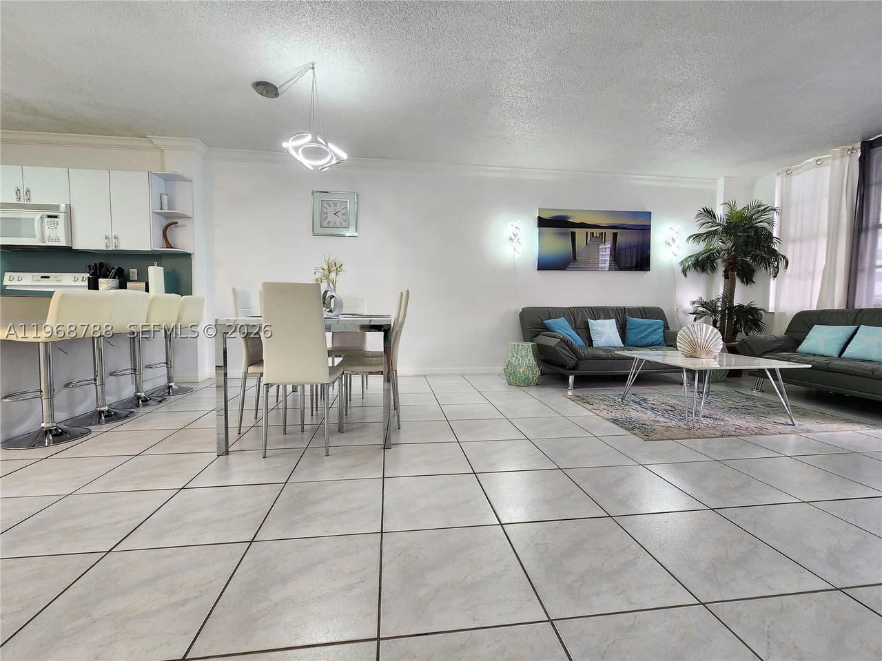 Real estate property located at 3725 Ocean Dr #620, Broward, Sea Air Towers Condo, Hollywood, FL