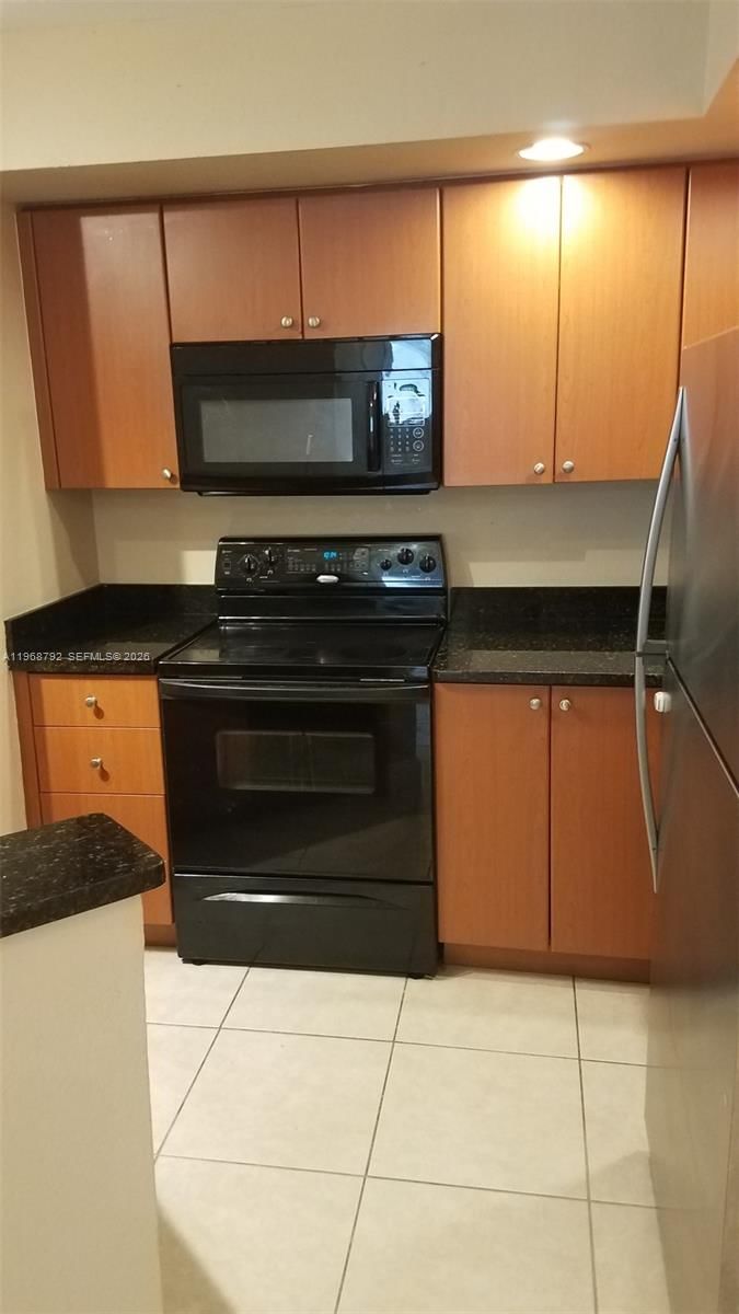 Real estate property located at 3450 Pinewalk Dr N #418, Broward, Coral Key Condo, Margate, FL