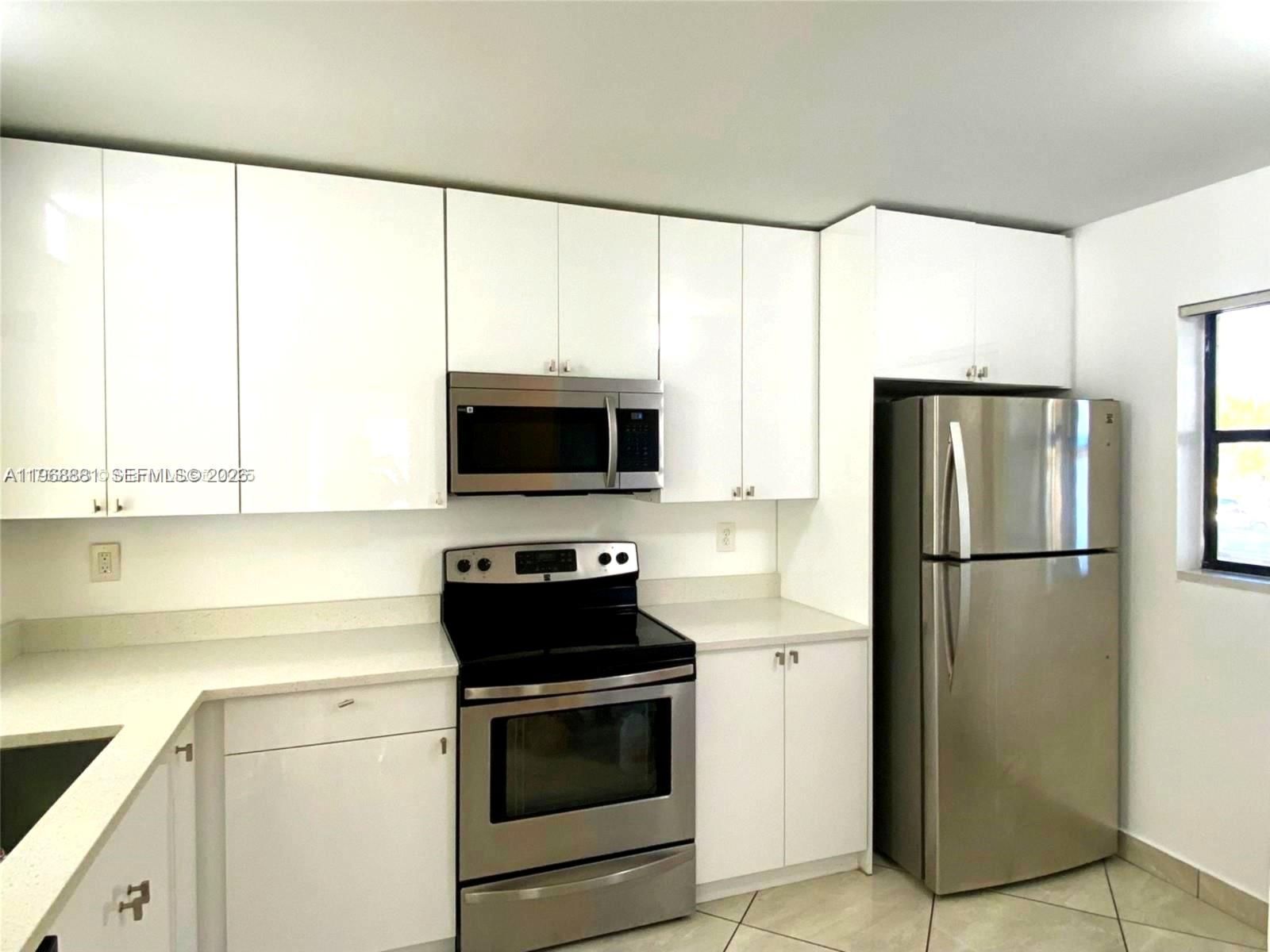 Real estate property located at 9022 28th Dr #2-206, Broward, Island Club At Coral Spri, Coral Springs, FL