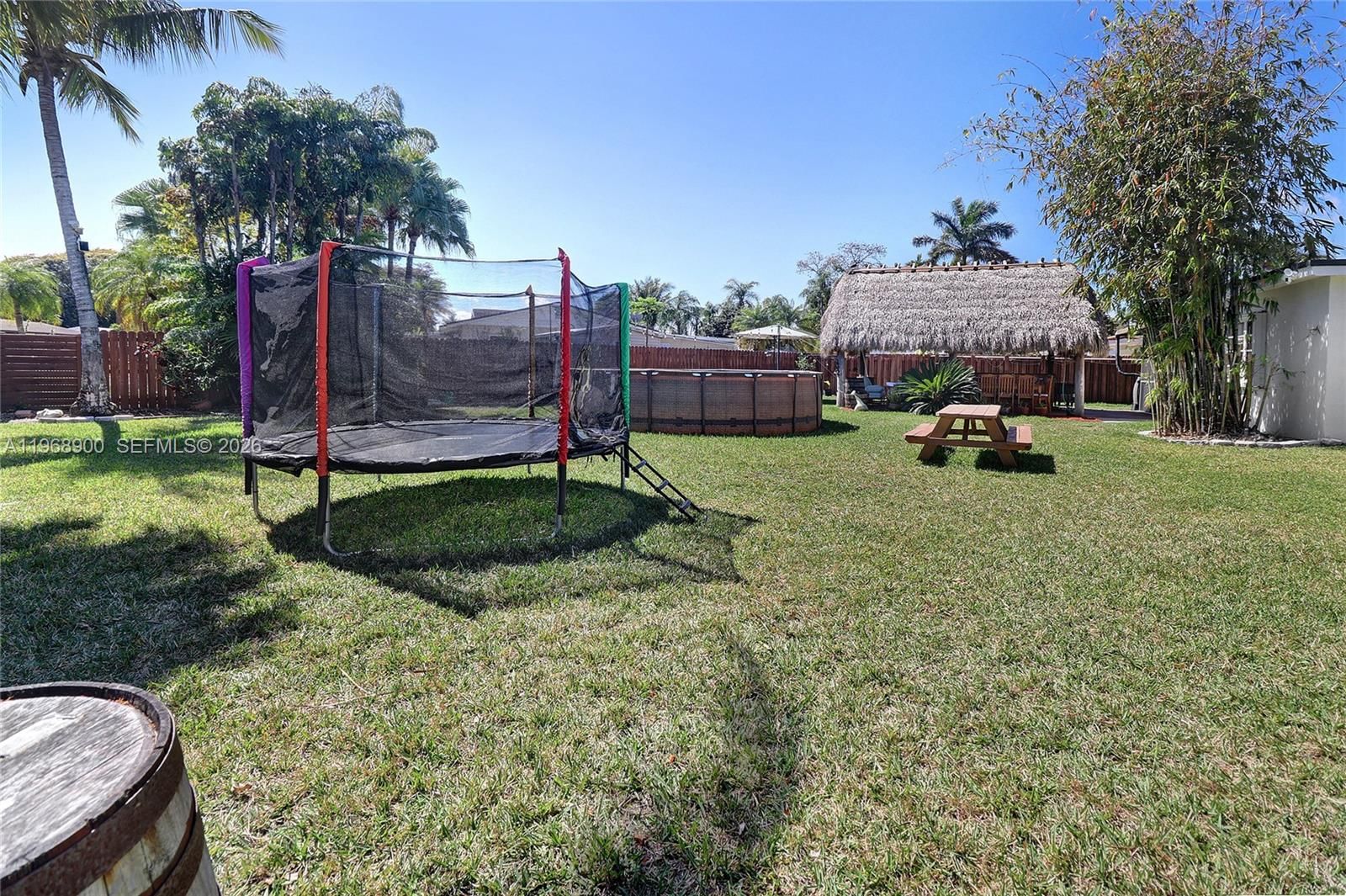 Real estate property located at 9000 184th Ter, Miami-dade, Bel Aire Sec 15, Cutler Bay, FL