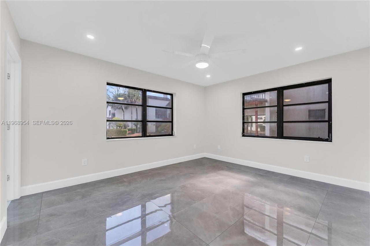 Real estate property located at 8660 149th Ave #208, Miami-dade, Lago Del Rey Condo #1, Miami, FL
