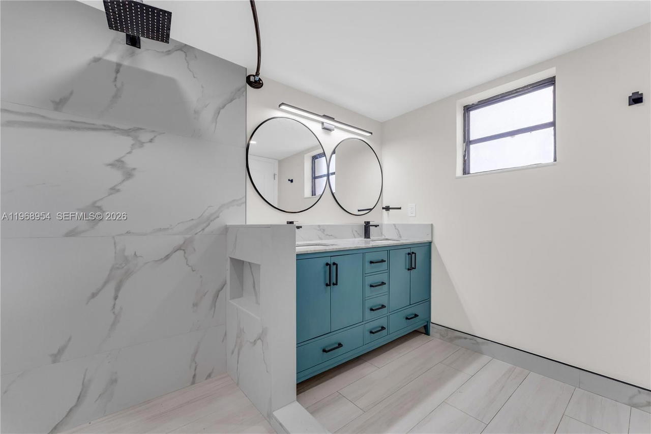 Real estate property located at 8660 149th Ave #208, Miami-dade, Lago Del Rey Condo #1, Miami, FL