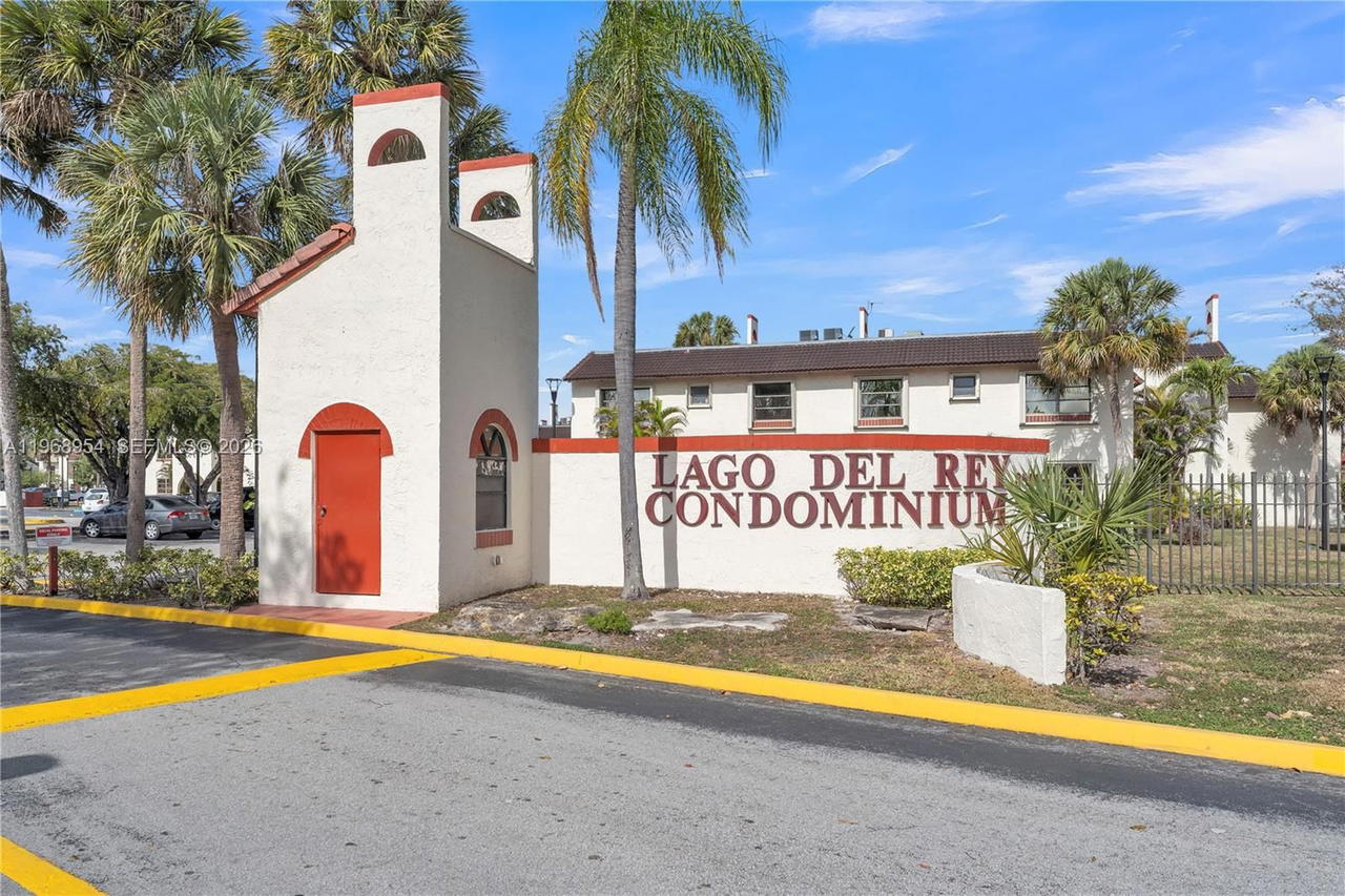 Real estate property located at 8660 149th Ave #208, Miami-dade, Lago Del Rey Condo #1, Miami, FL