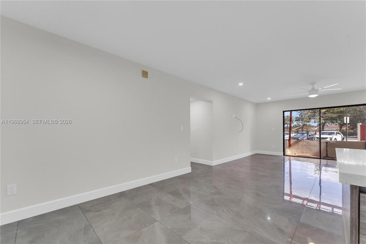 Real estate property located at 8660 149th Ave #208, Miami-dade, Lago Del Rey Condo #1, Miami, FL