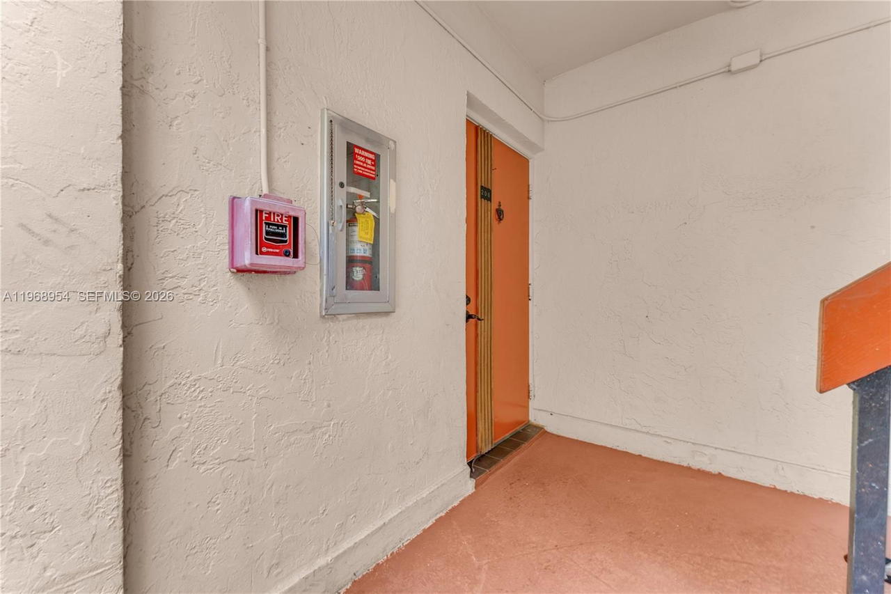 Real estate property located at 8660 149th Ave #208, Miami-dade, Lago Del Rey Condo #1, Miami, FL