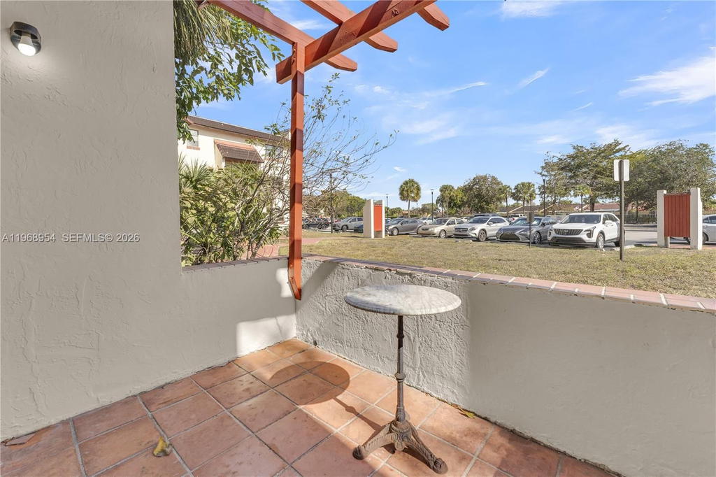 Real estate property located at 8660 149th Ave #208, Miami-dade, Lago Del Rey Condo #1, Miami, FL