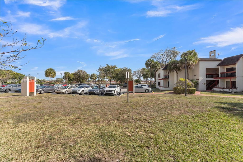 Real estate property located at 8660 149th Ave #208, Miami-dade, Lago Del Rey Condo #1, Miami, FL