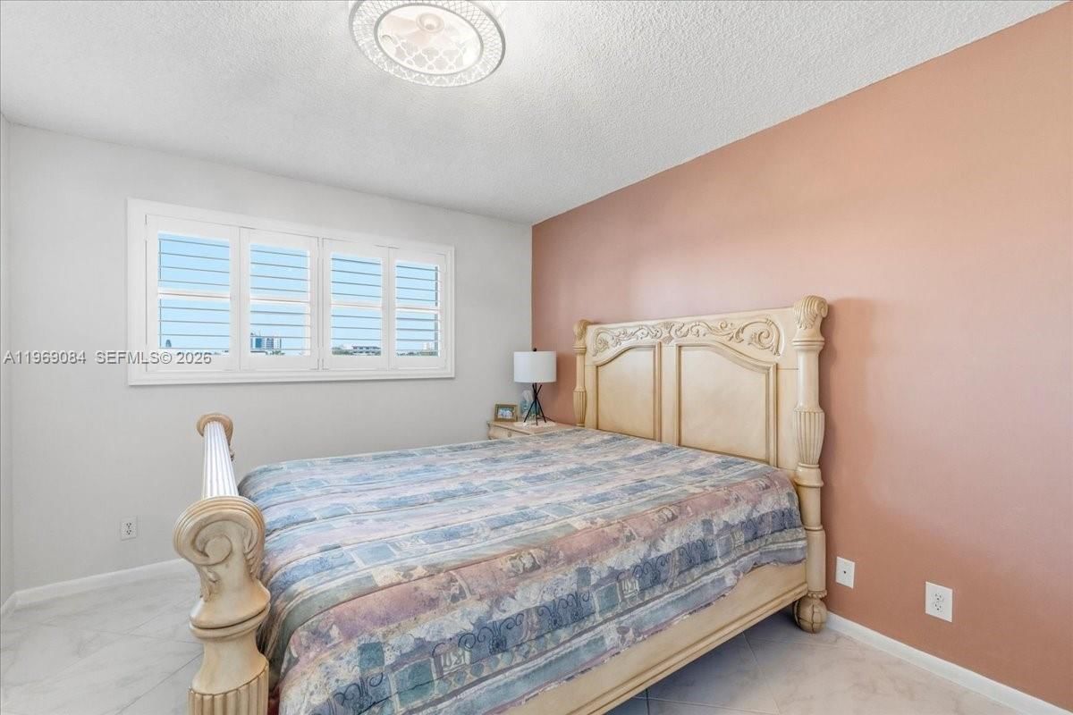 Real estate property located at 3201 8th St #405, Broward, Oceanside North Condo, Pompano Beach, FL