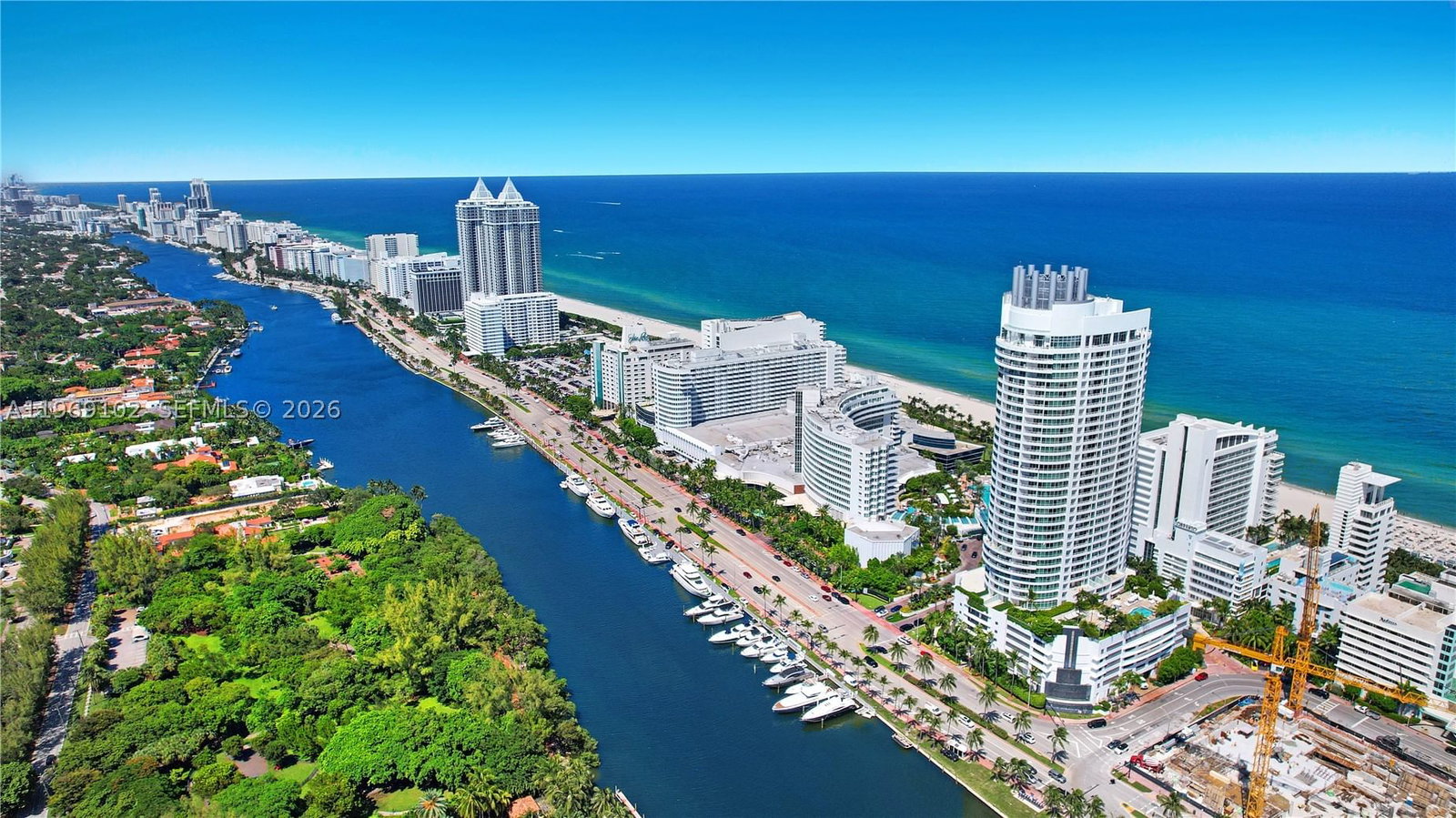 Real estate property located at 4401 Collins Ave #1706, Miami-dade, Fontainebleau Ii Condo, Miami Beach, FL
