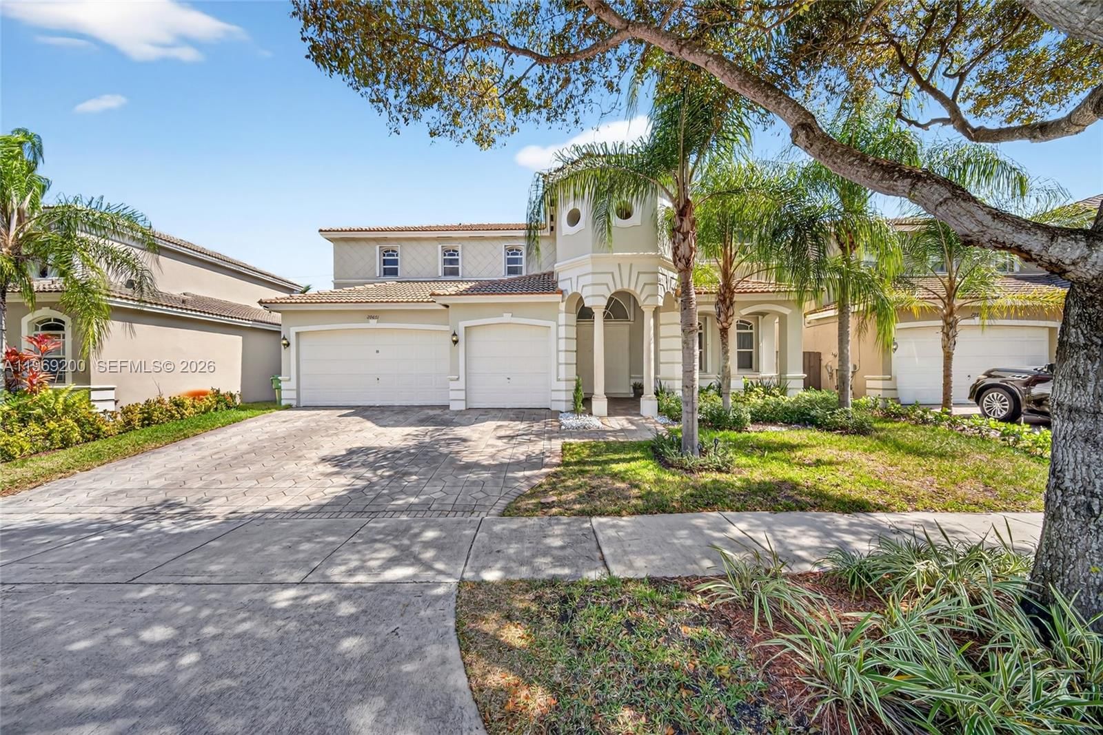 Real estate property located at 20671 87th Ct, Miami-dade, Cantamar, Cutler Bay, FL