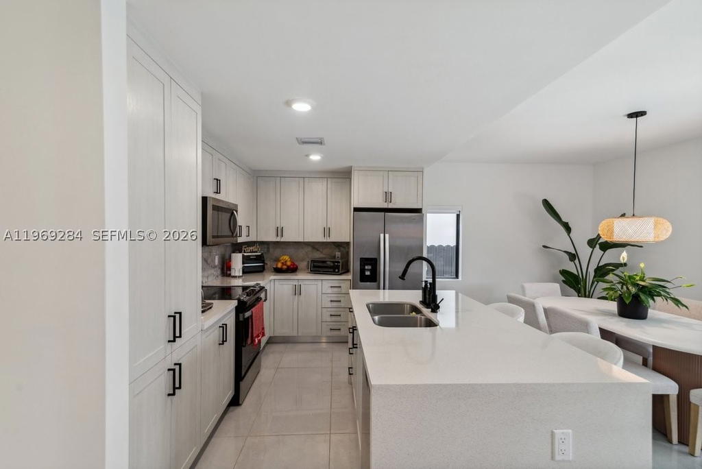 Real estate property located at 1396 3rd St, Miami-dade, Alba Subdivision, Florida City, FL