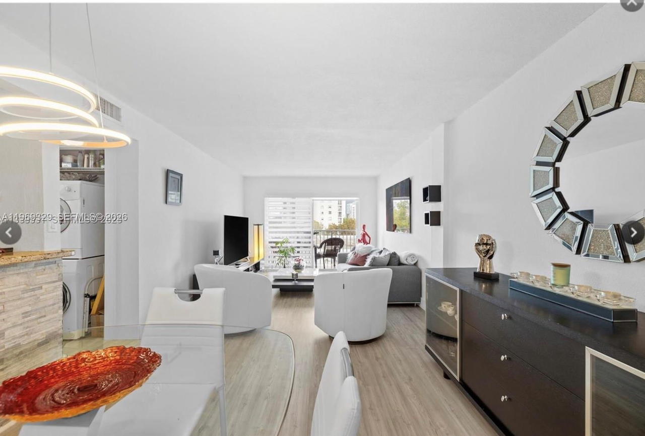 Real estate property located at 2530 3rd Ave #305, Miami-dade, Coral Way Manor Condo, Miami, FL