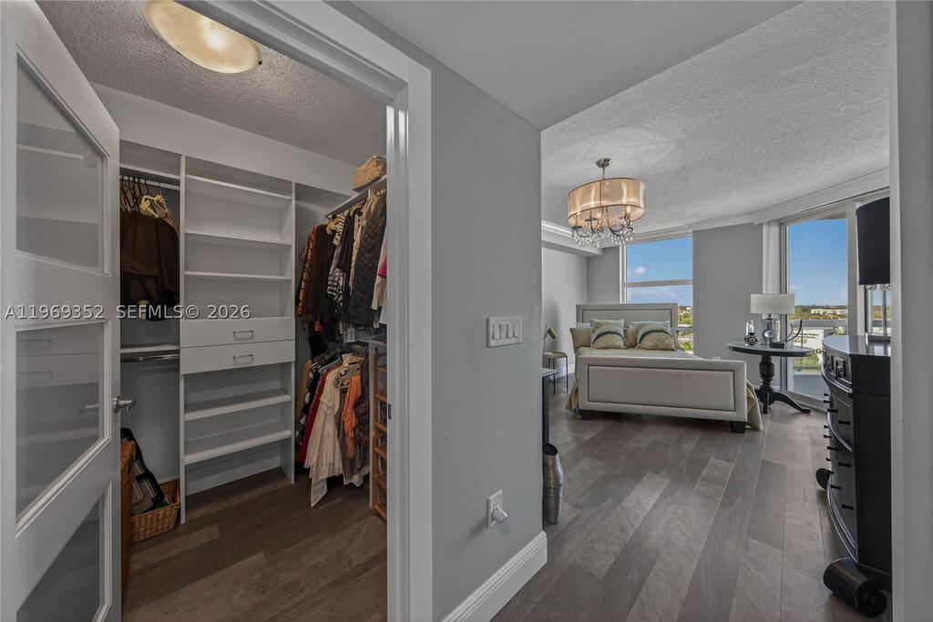 Real estate property located at 401 4th Ave #1407, Broward, Esplanade On The New Rive, Fort Lauderdale, FL