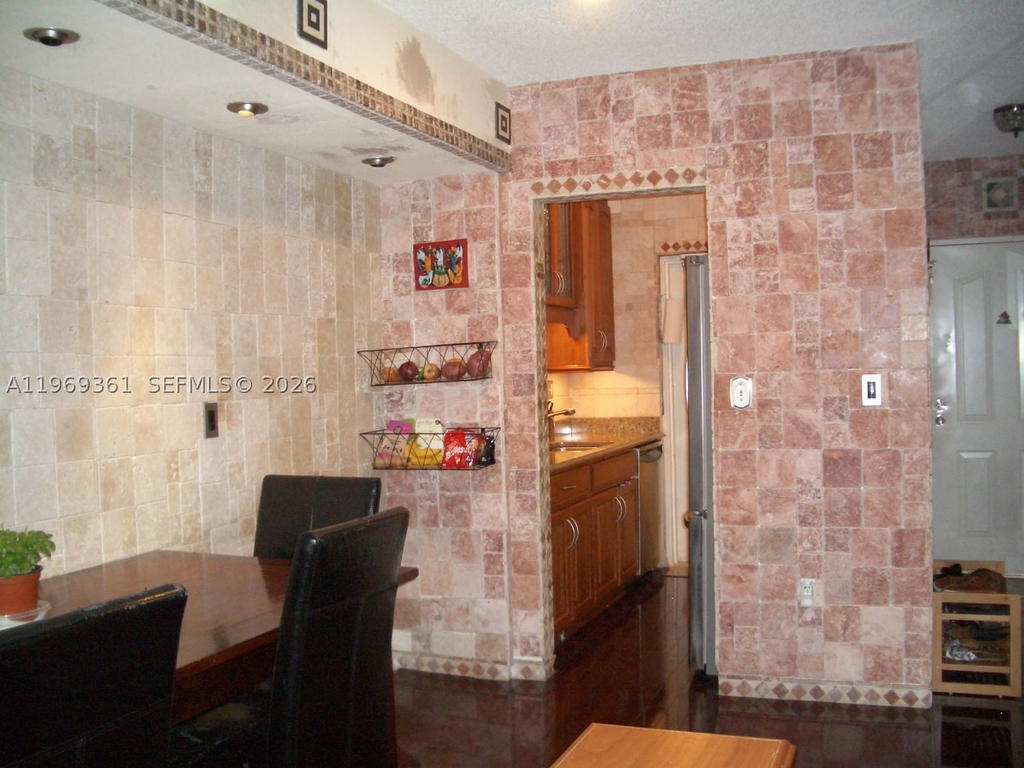 Real estate property located at 10900 104th St #324, Miami-dade, The Berkeley Condo, Miami, FL