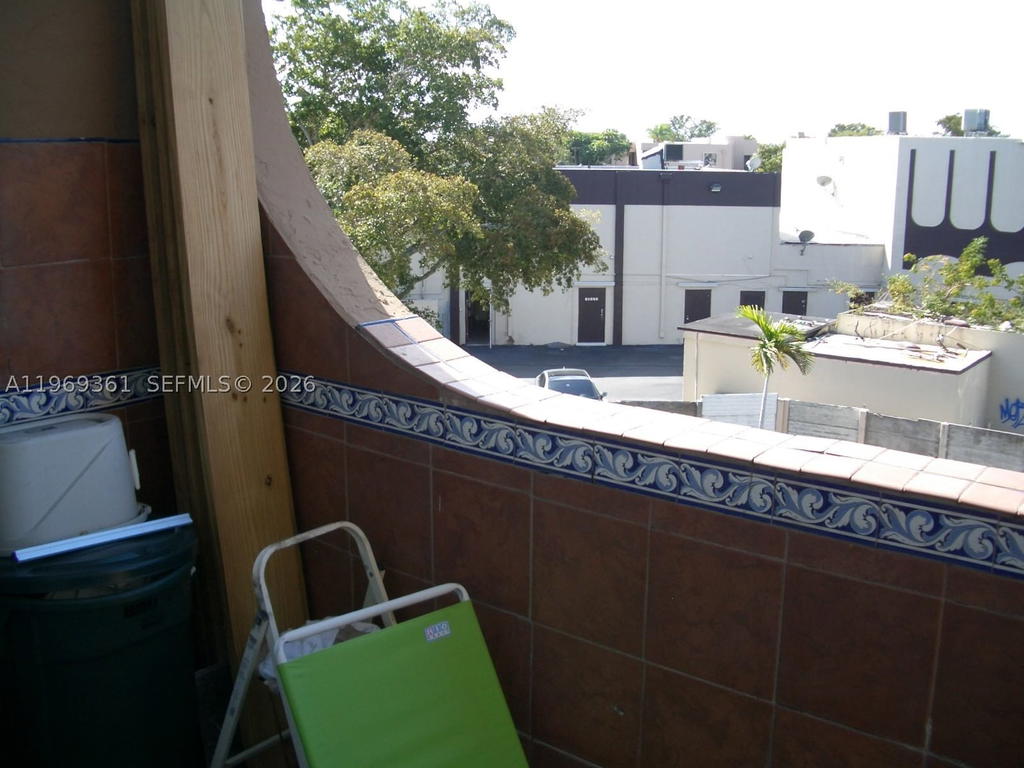 Real estate property located at 10900 104th St #324, Miami-dade, The Berkeley Condo, Miami, FL