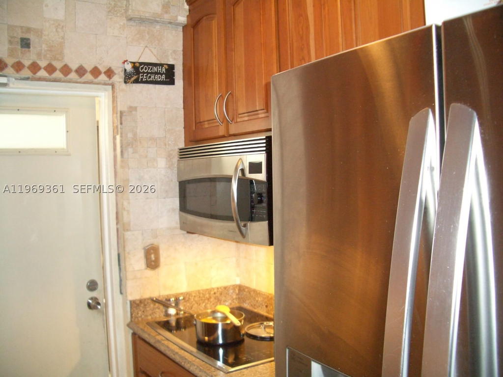 Real estate property located at 10900 104th St #324, Miami-dade, The Berkeley Condo, Miami, FL