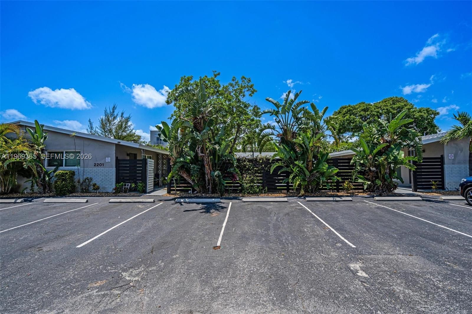 Real estate property located at 2201 14th Ave, Broward, Edgewater Estates 1st Add, Wilton Manors, FL