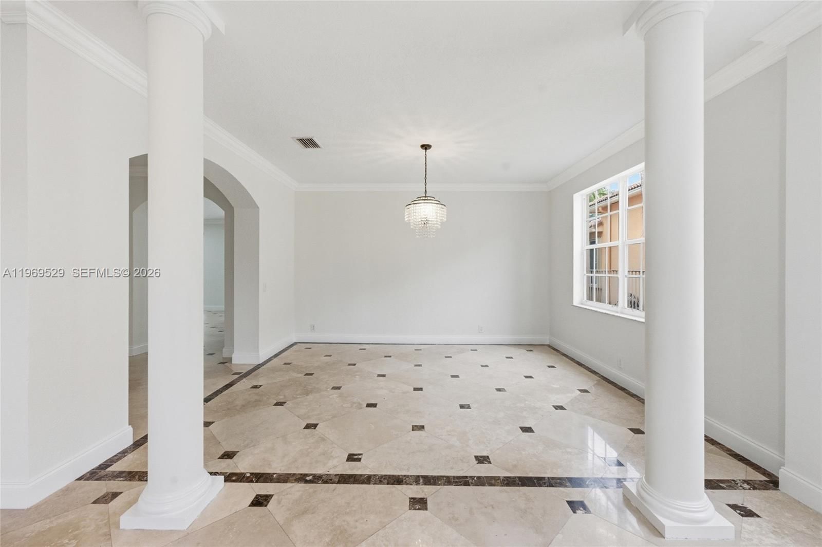 Real estate property located at 2455 Greenbrier Ct, Broward, Hunters Pointe 1, Weston, FL