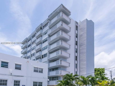 Real estate property located at 7118 Bonita Dr #704, Miami-dade, Fountain Towers Condo, Miami Beach, FL