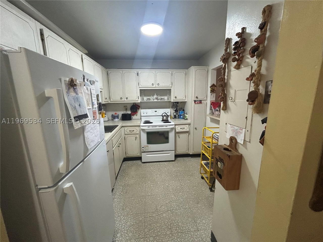 Real estate property located at 7118 Bonita Dr #704, Miami-dade, Fountain Towers Condo, Miami Beach, FL