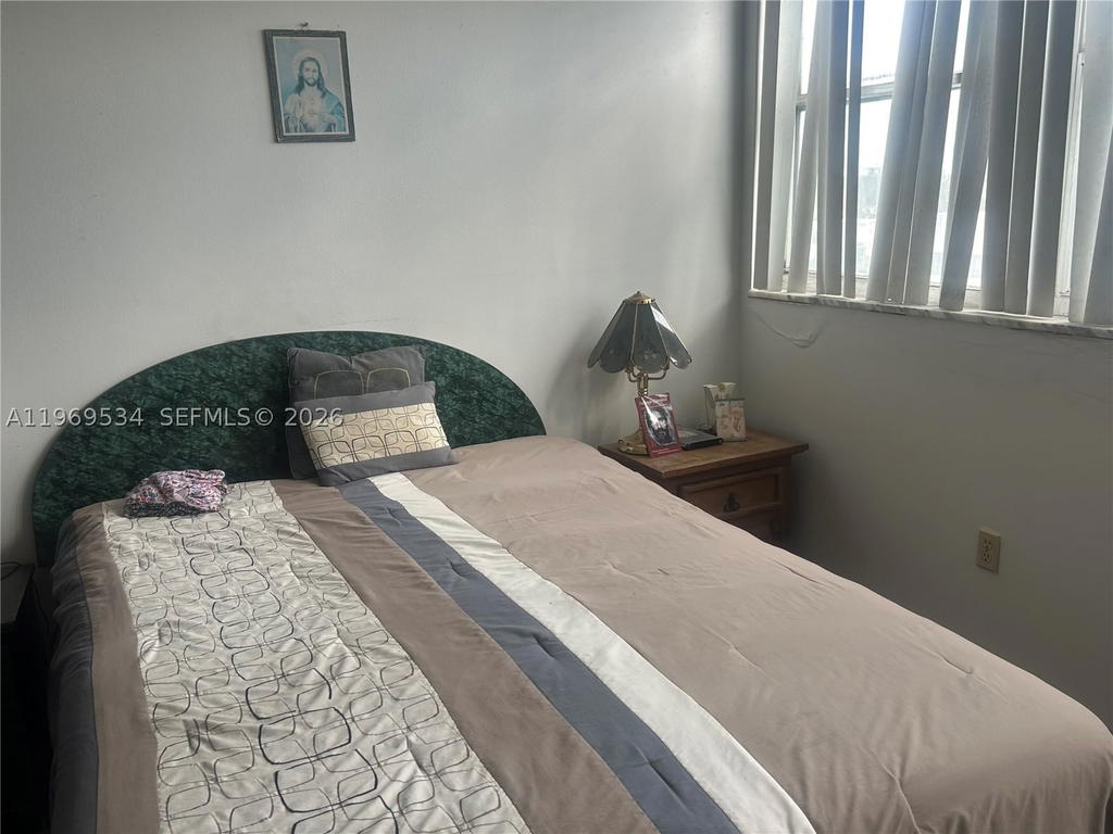 Real estate property located at 7118 Bonita Dr #704, Miami-dade, Fountain Towers Condo, Miami Beach, FL