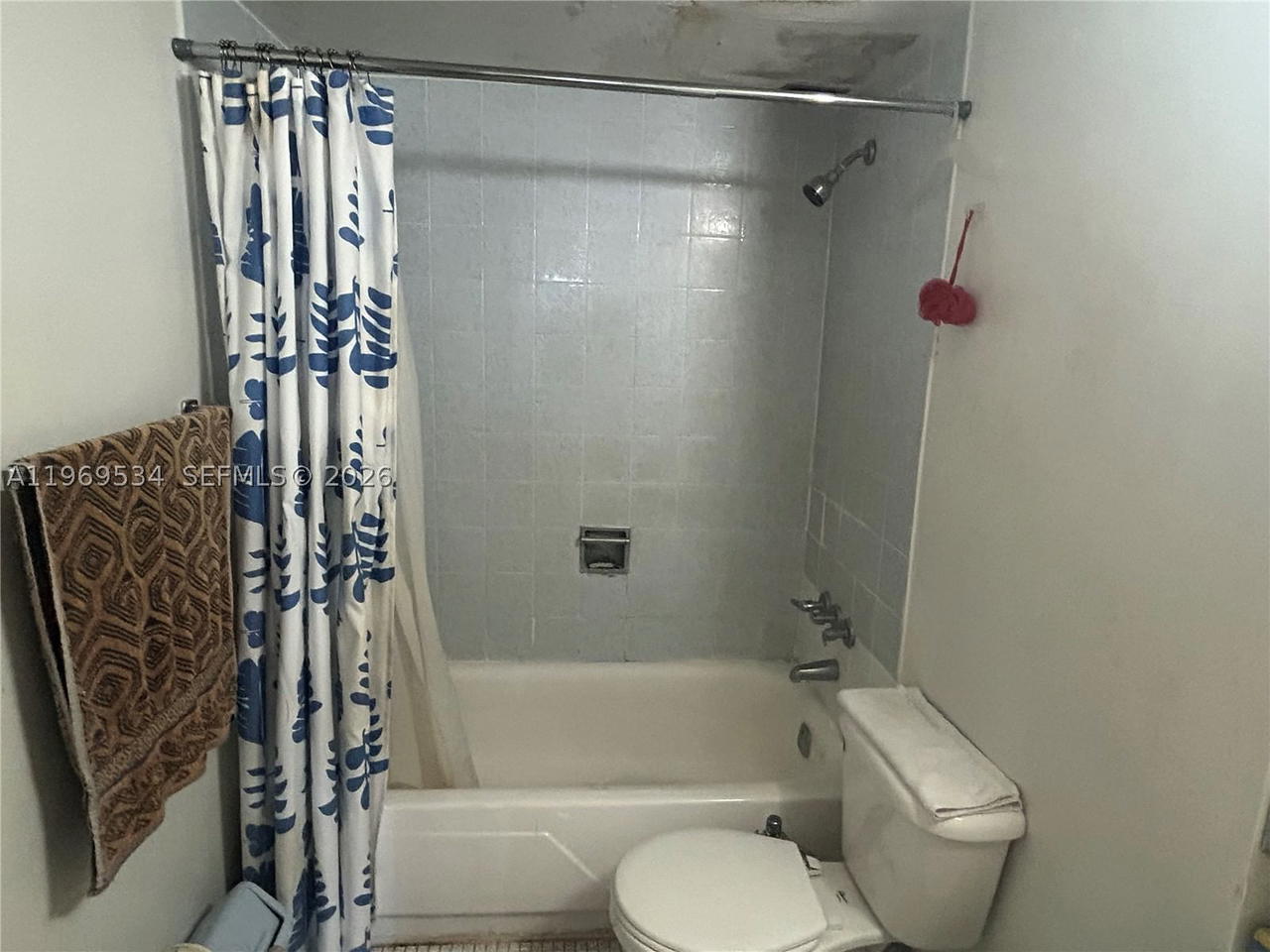 Real estate property located at 7118 Bonita Dr #704, Miami-dade, Fountain Towers Condo, Miami Beach, FL