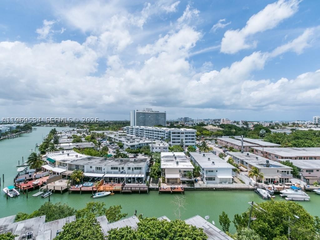 Real estate property located at 7118 Bonita Dr #704, Miami-dade, Fountain Towers Condo, Miami Beach, FL