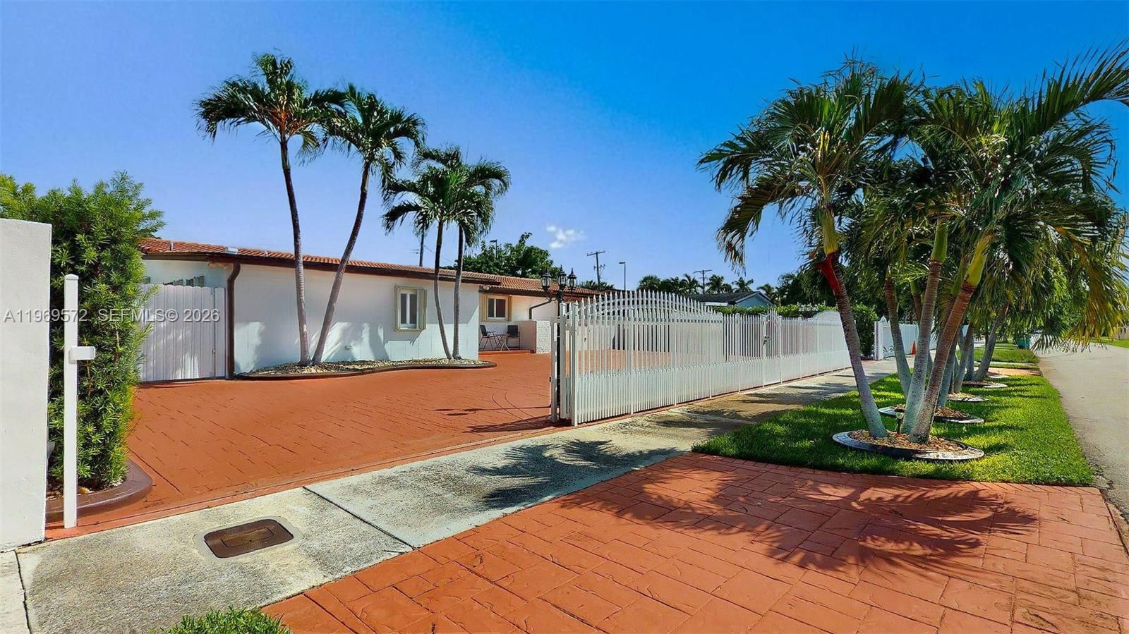 Real estate property located at 9331 57th Ter, Miami-dade, Darlington Manor, Miami, FL