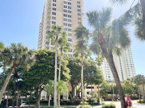 Real estate property located at 770 Claughton Island Dr #704, Miami-dade, Isola Condo, Miami, FL