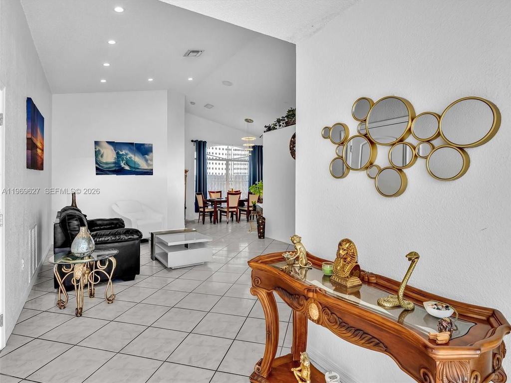 Real estate property located at 9166 168th Ct, Miami-dade, Forest Lakes Townhomes, Miami, FL
