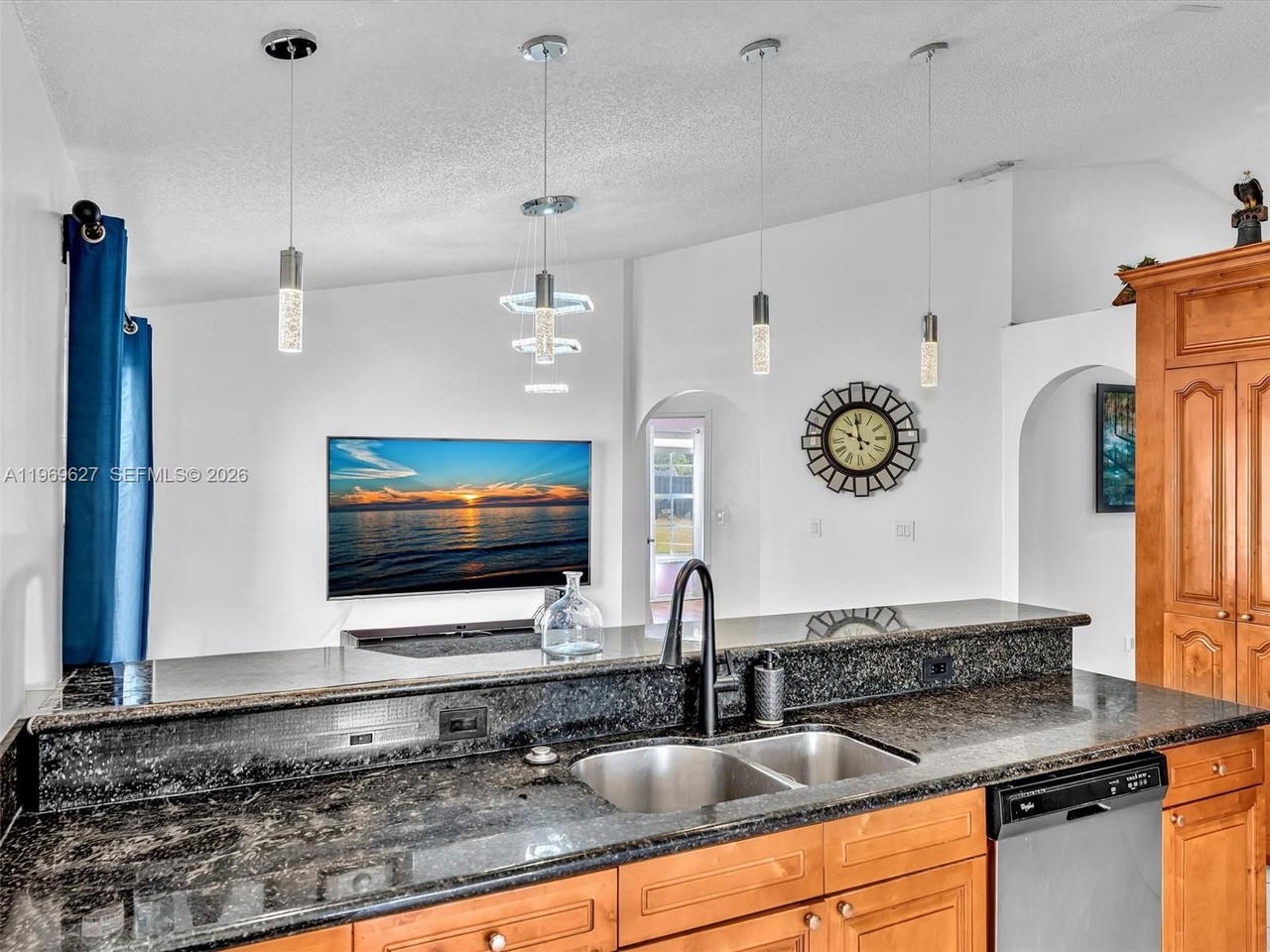 Real estate property located at 9166 168th Ct, Miami-dade, Forest Lakes Townhomes, Miami, FL