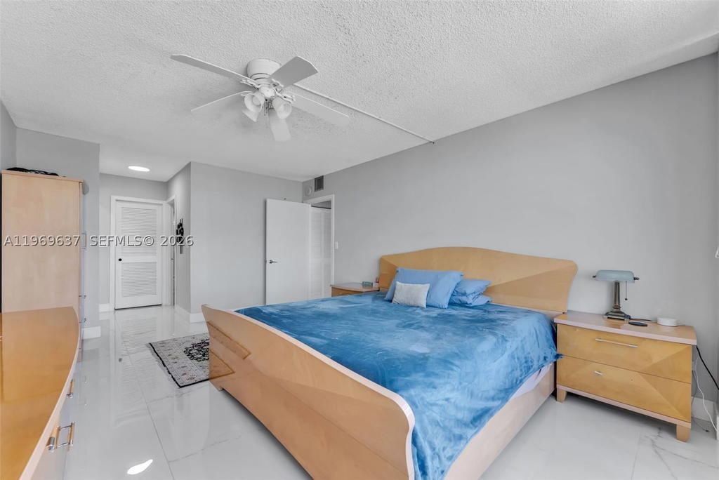 Real estate property located at 2500 PARKVIEW DR #2407, Broward, Olympus Condo, Hallandale Beach, FL