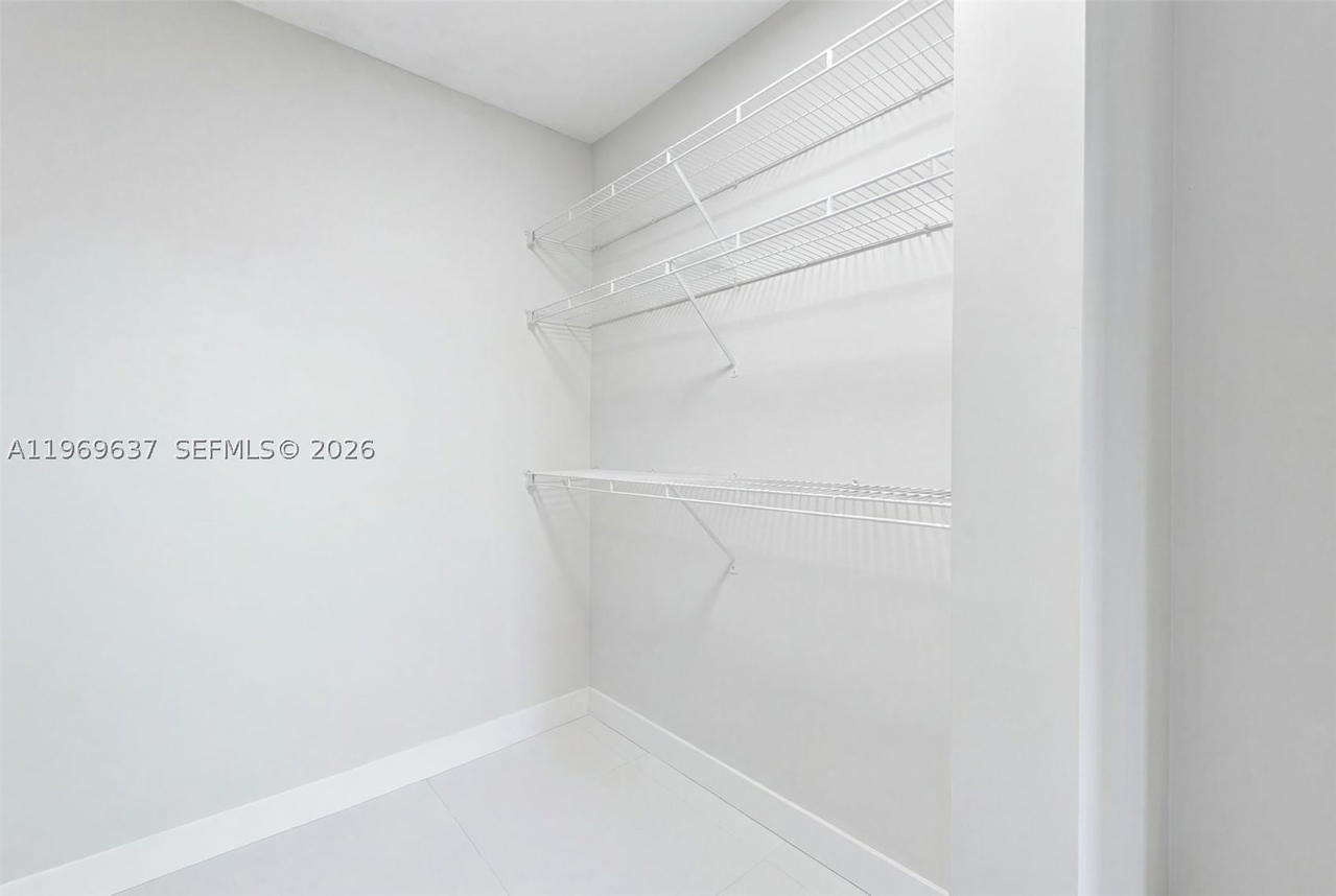 Real estate property located at 2500 PARKVIEW DR #2407, Broward, Olympus Condo, Hallandale Beach, FL