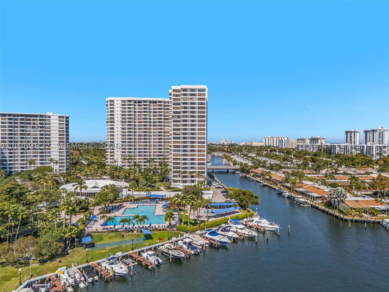 Real estate property located at 2500 PARKVIEW DR #2407, Broward, Olympus Condo, Hallandale Beach, FL