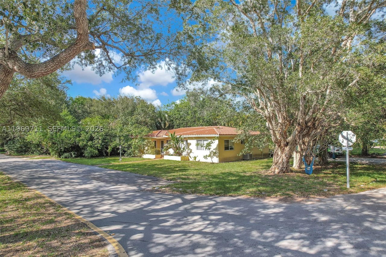 Real estate property located at 11919 8th av, Miami-dade, Griffings Biscayne Pk Est, Biscayne Park, FL