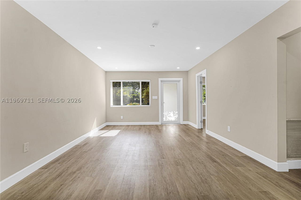 Real estate property located at 11919 8th av, Miami-dade, Griffings Biscayne Pk Est, Biscayne Park, FL