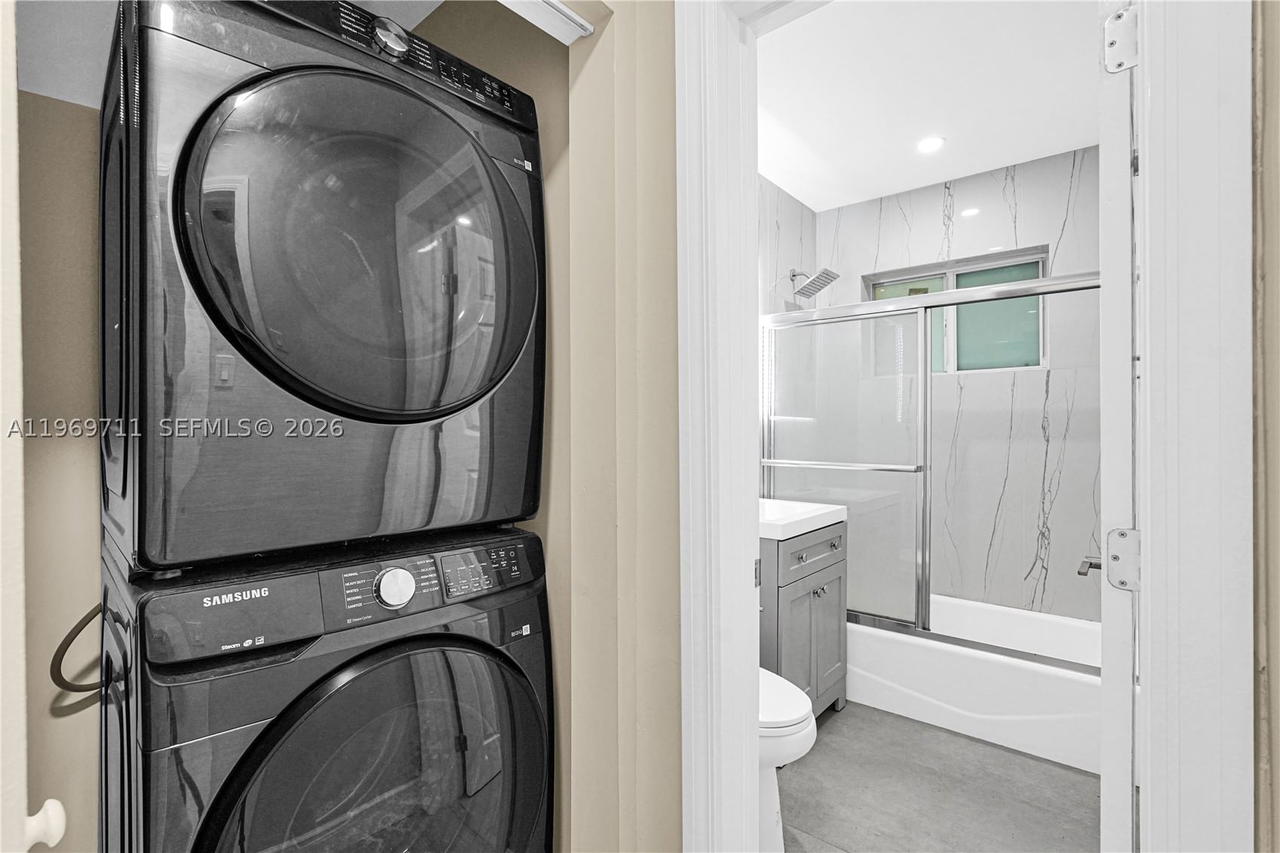Real estate property located at 11919 8th av, Miami-dade, Griffings Biscayne Pk Est, Biscayne Park, FL