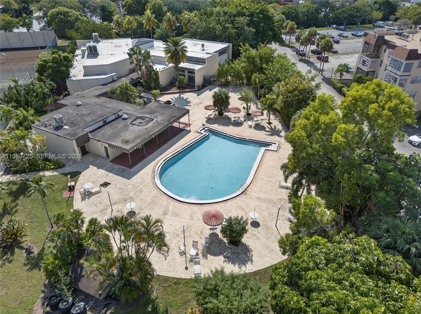 Real estate property located at 7300 17th St #411, Broward, Omega Condo No 4, Plantation, FL