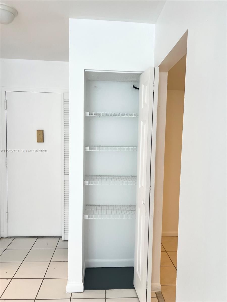 Real estate property located at 6937 Bay Dr #210, Miami-dade, Nautico Bay Club Condo, Miami Beach, FL
