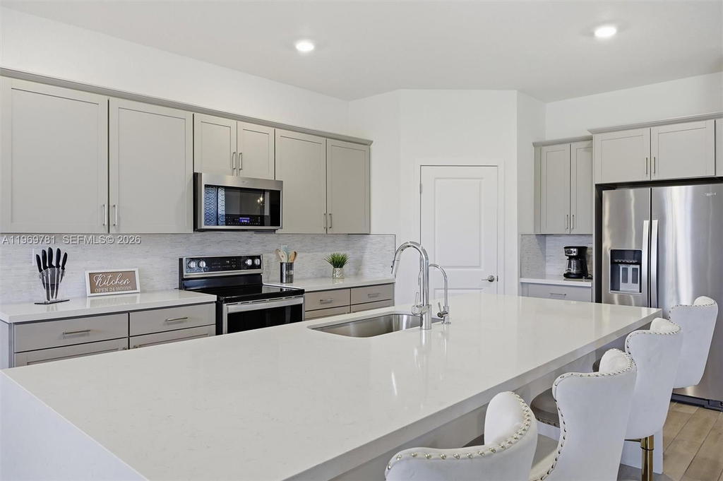 Real estate property located at 28863 186th Ave, Miami-dade, Vikings Steal Estates, Homestead, FL