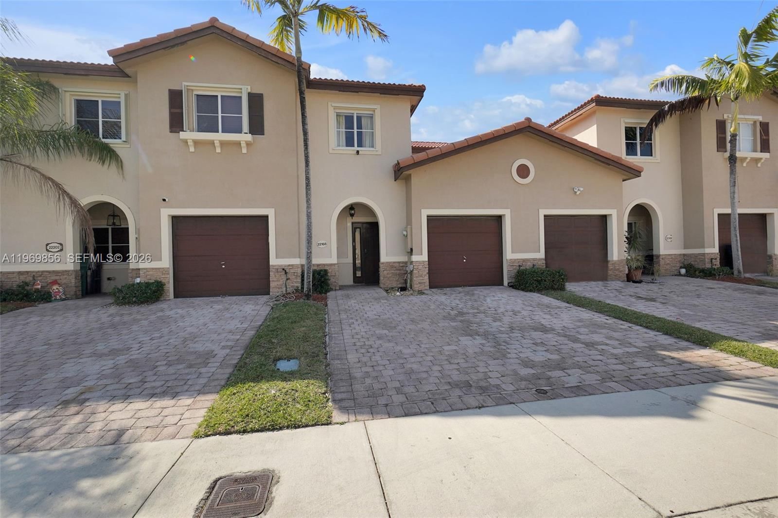 Real estate property located at 22168 88th Path, Miami-dade, Lakes By The Bay Jay, Cutler Bay, FL