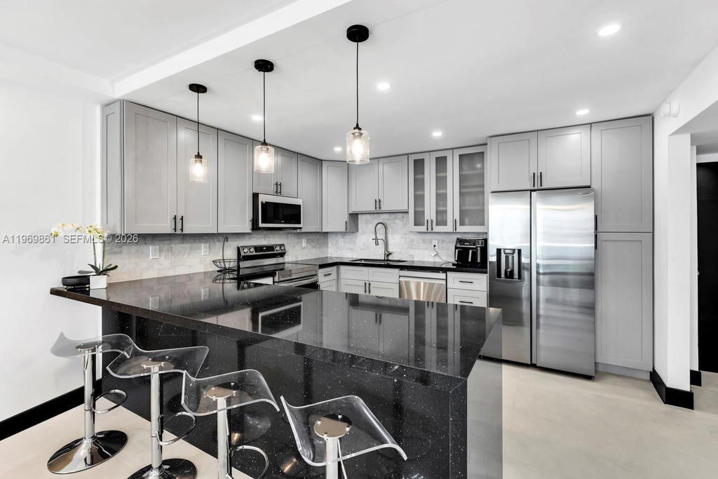 Real estate property located at 19380 Collins Ave #1212, Miami-dade, Oceanview Building B Cond, Sunny Isles Beach, FL
