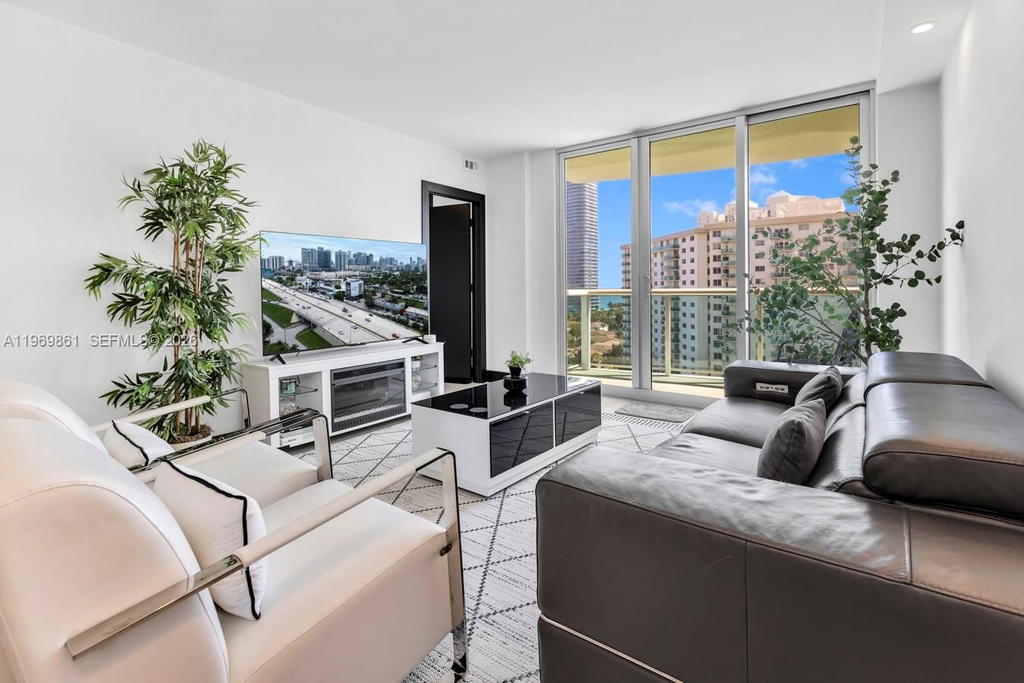 Real estate property located at 19380 Collins Ave #1212, Miami-dade, Oceanview Building B Cond, Sunny Isles Beach, FL
