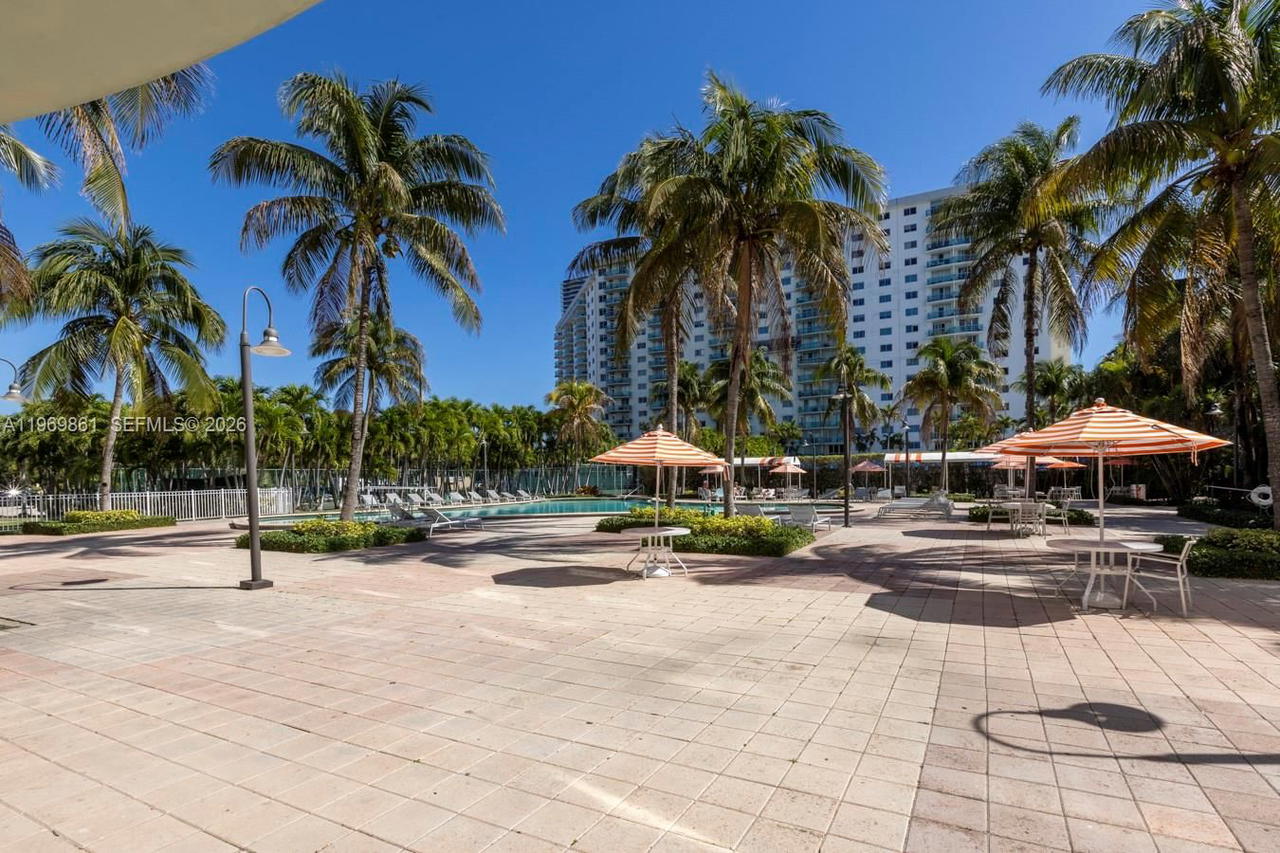 Real estate property located at 19380 Collins Ave #1212, Miami-dade, Oceanview Building B Cond, Sunny Isles Beach, FL