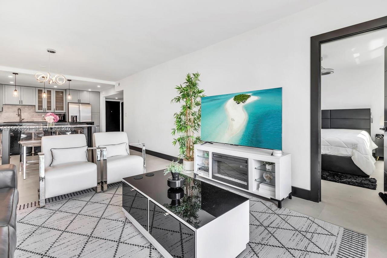 Real estate property located at 19380 Collins Ave #1212, Miami-dade, Oceanview Building B Cond, Sunny Isles Beach, FL