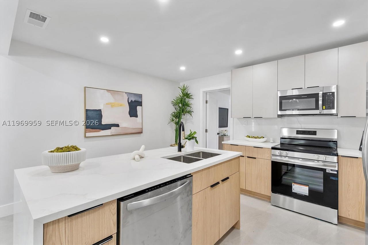 Real estate property located at 560 110th Ter, Miami-dade, Howmar Park 1st Addn, Miami, FL