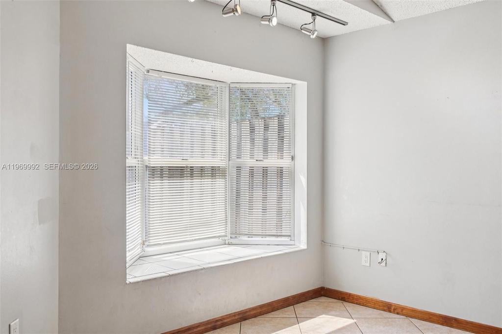 Real estate property located at 9700 59th St, Broward, Colony At Stirling, Cooper City, FL